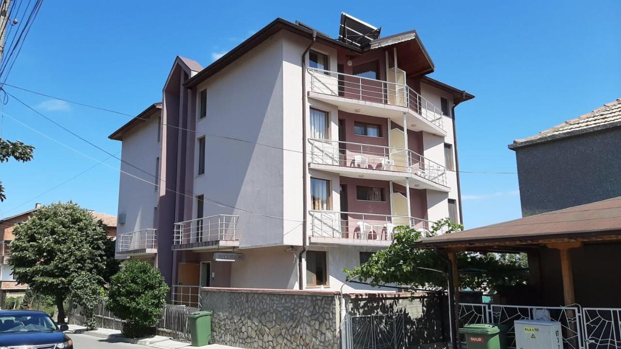Family Hotel Favourite Obzor Extérieur photo