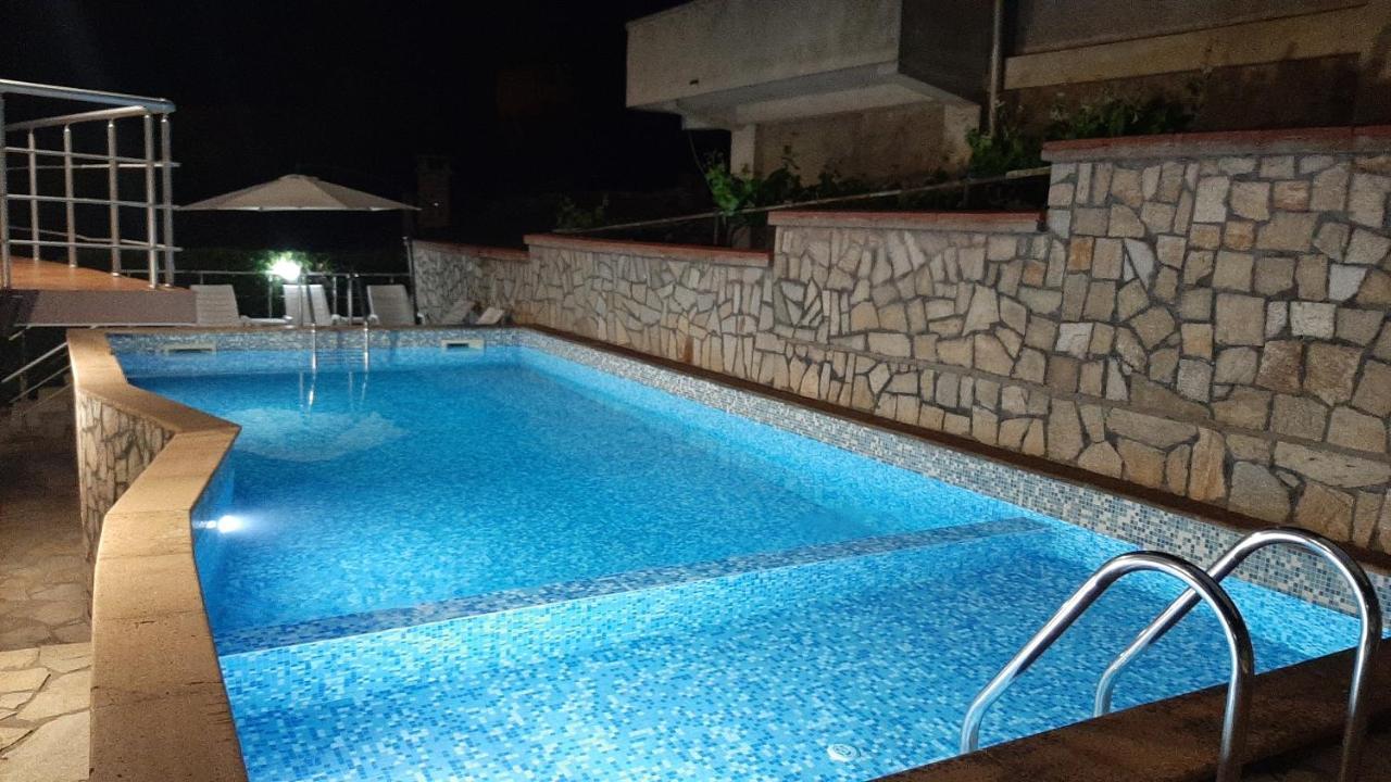 Family Hotel Favourite Obzor Extérieur photo